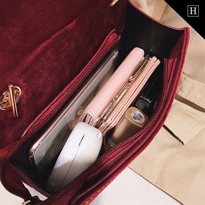 Túi đeo chéo da lộn nữ viền vàng H-633