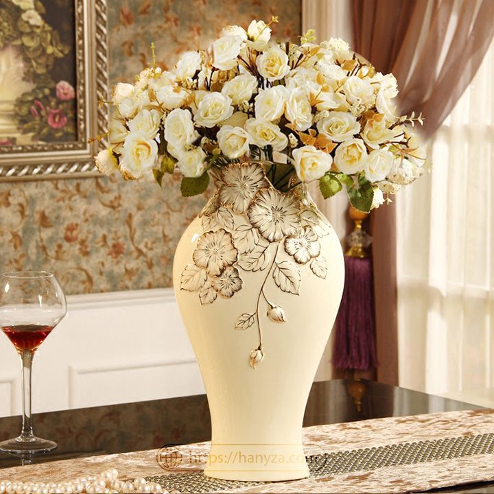 Bình hoa gốm chạm khắc thủ công đơn giản, sang trọng