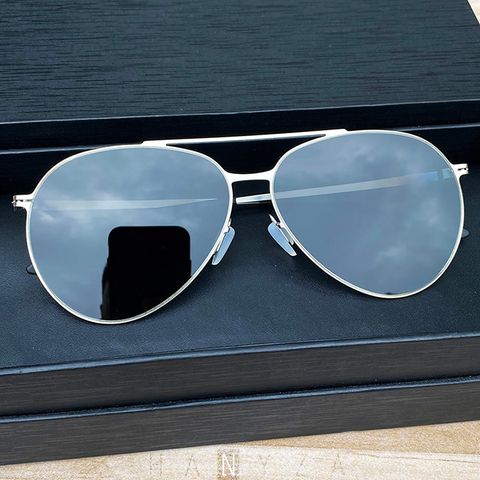 Kính mắt phân cực titan chống tia UV T9037