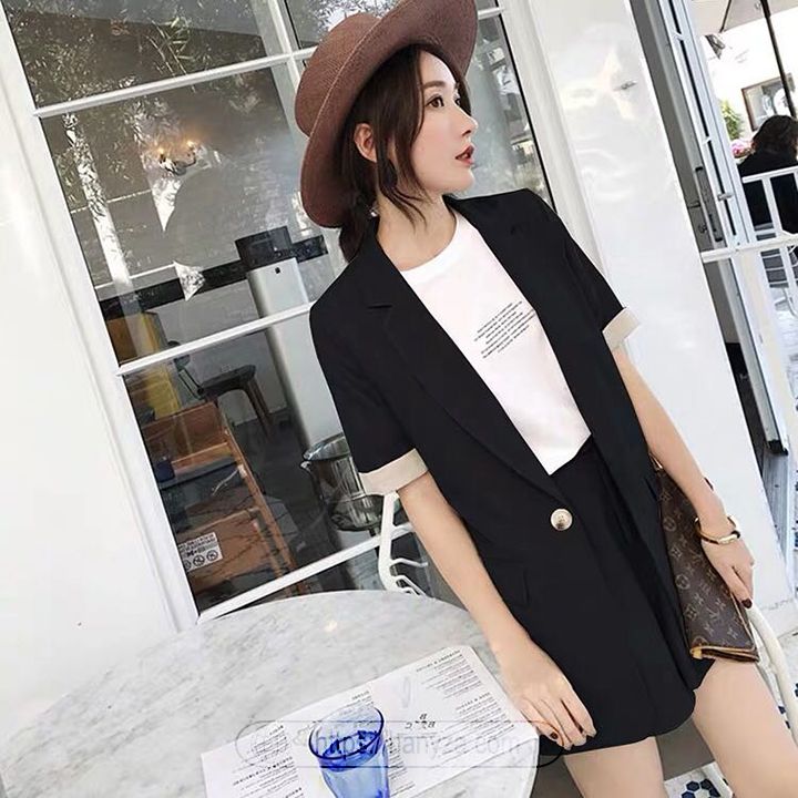 Bộ Vest nữ ngắn tay phối quần short phong cách Hàn Quốc