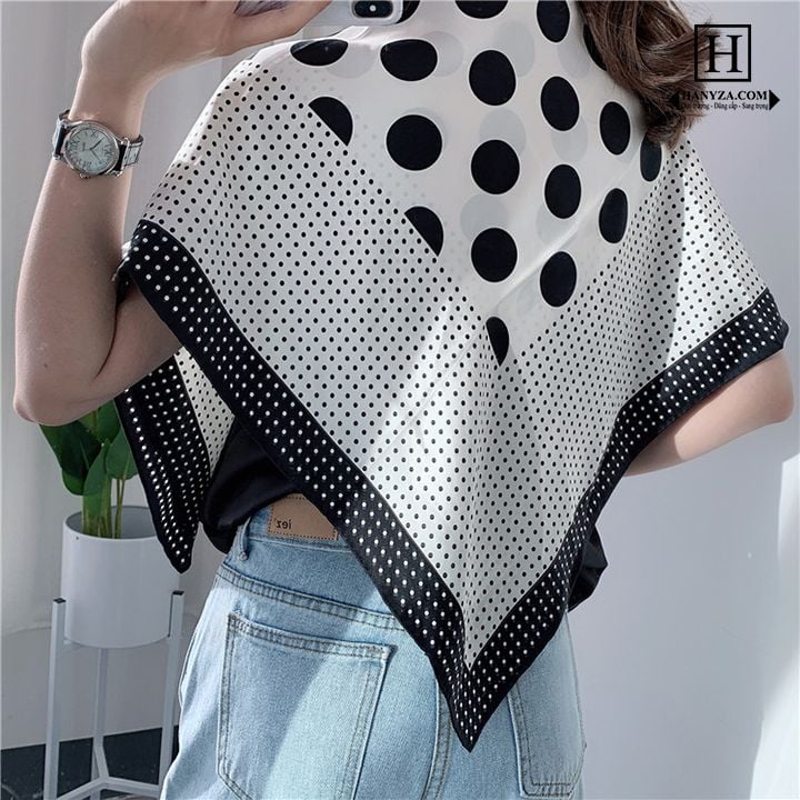 Khăn quàng cổ nữ vuông 90cm kẻ sọc