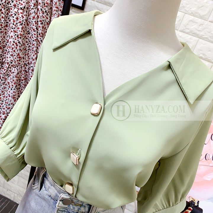 Áo sơ mi lụa nữ cổ bẻ chữ V tay lỡ