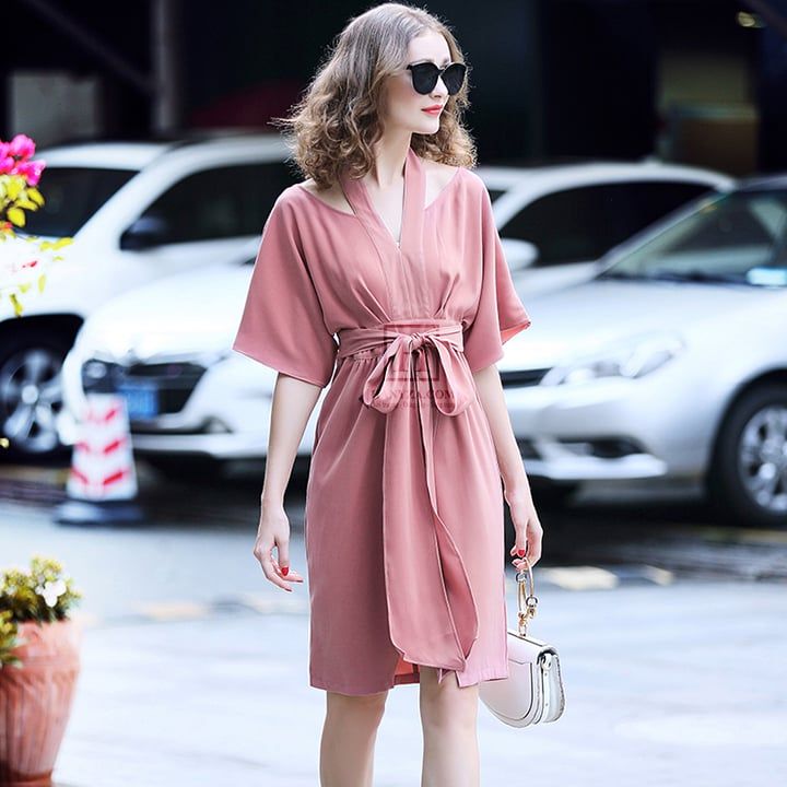 Váy nữ khoét vai eo thắt nơ