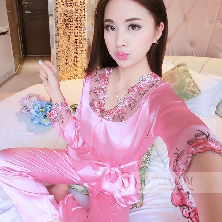 Bộ quần áo ngủ nữ phối ren hoa hồng