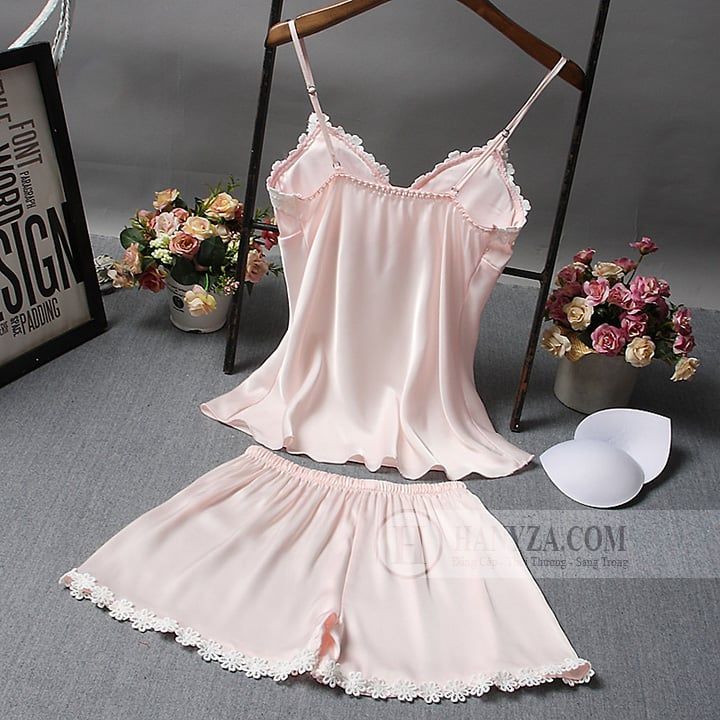 Bộ quần áo ngủ lụa nữ dáng ngắn phối ren