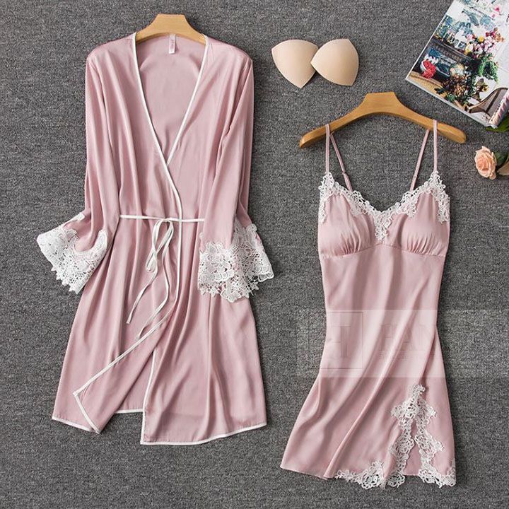 Bộ váy ngủ 2 mảnh kèm áo choàng tay phối ren