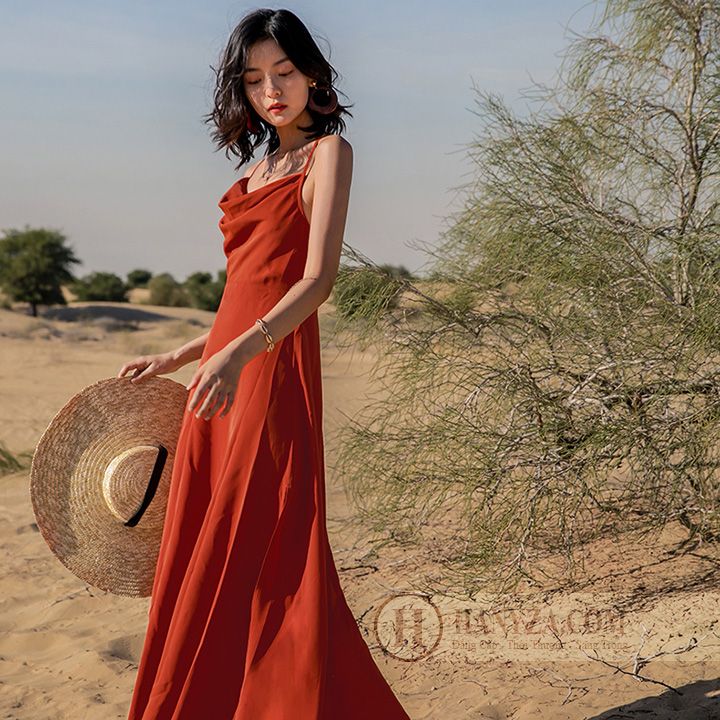 Váy dài nữ 2 dây nhấn eo cổ trễ hở lưng