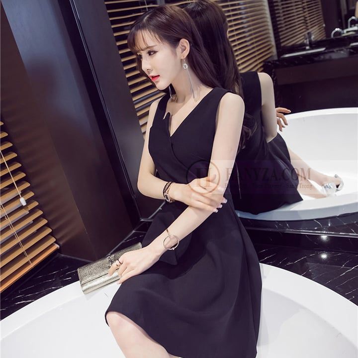 Váy nữ sát nách ngực cách điệu Hepburn