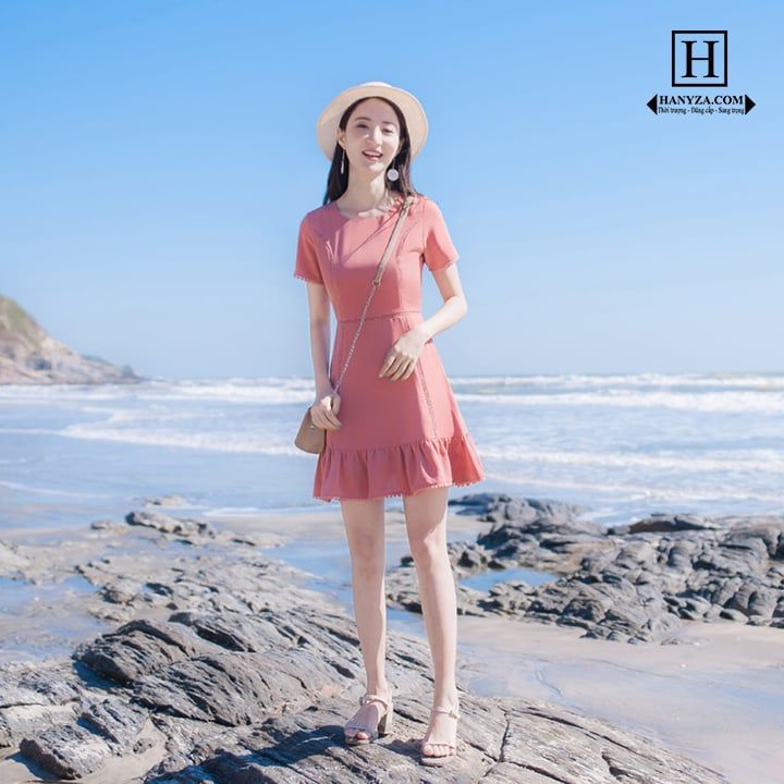 Váy nữ eo thon vạt ren dễ thương