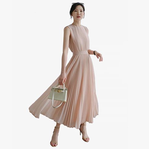 Váy nữ sát nách dáng dài xếp ly phong cách ngọt ngào