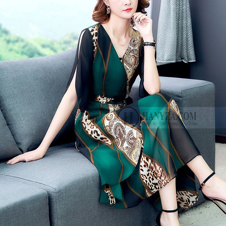 Váy nữ dáng dài tay voan phối họa tiết lạ