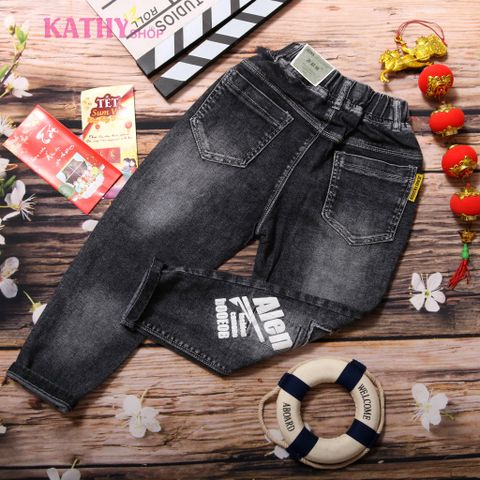 Quần jeans dài bé trai in chữ cá tính 