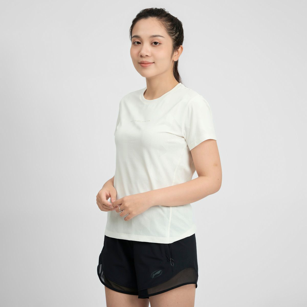 Áo T-shirt Nữ ATSU850-2V