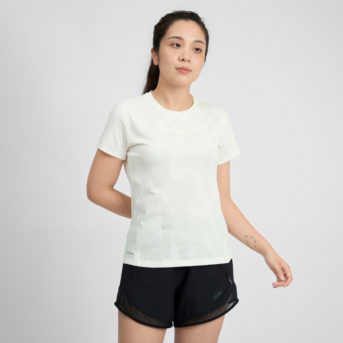 Áo T-shirt Nữ ATSU850-2V