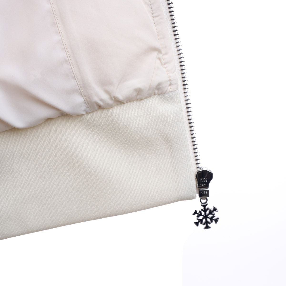 Áo lông vũ Nữ AYMU574-1V