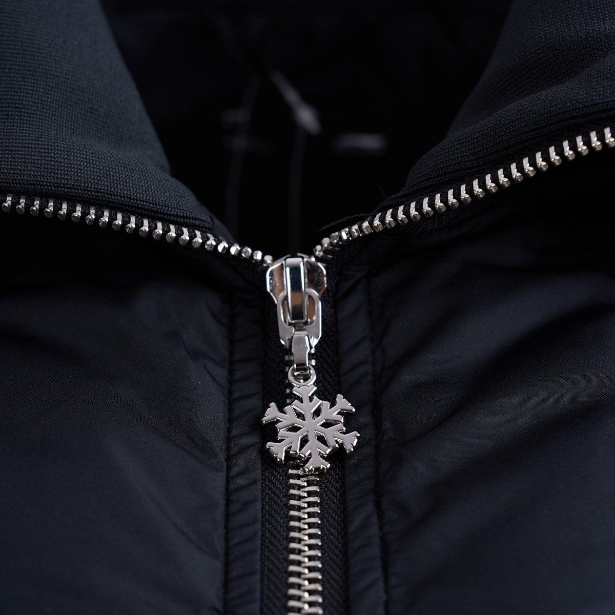 Áo lông vũ Nữ AYMU574-2V