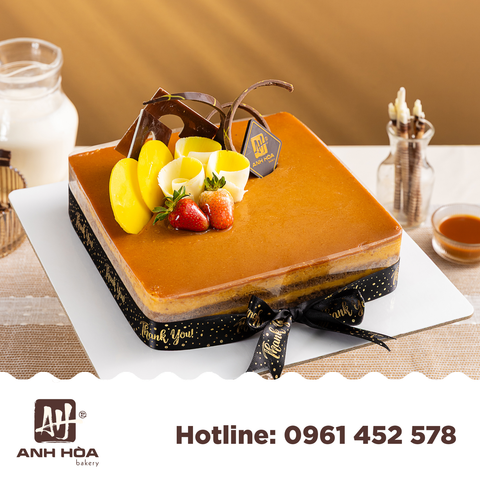 CARAMEL AND CHOCOLATE CAKE MOUSSE Vuông