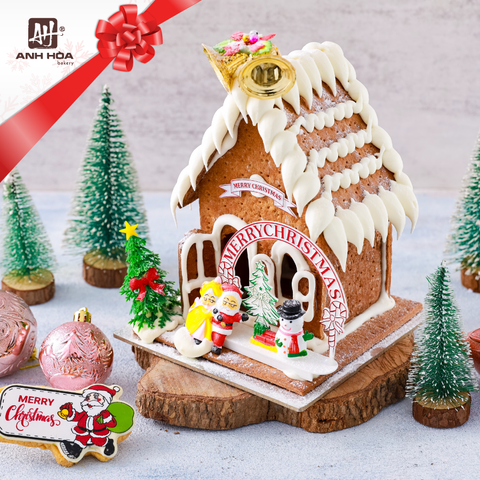 Small Gingerbread House