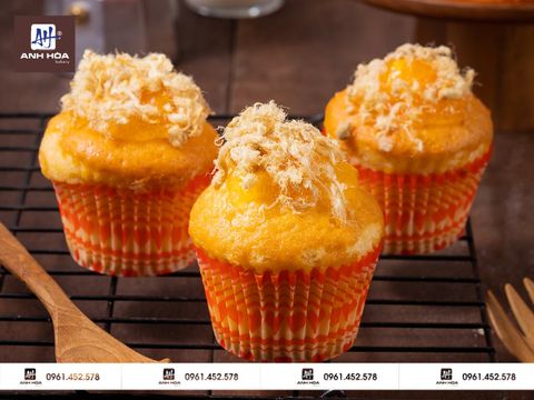 Muffin trứng muối