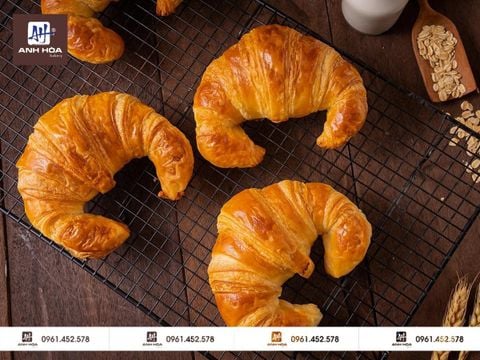 SỪNG BÒ - CROISSANT