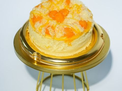 Bánh Bông Lan Trứng Muối