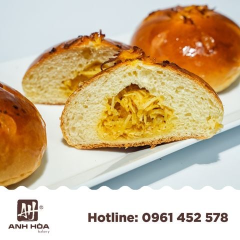 Bánh Mì Mềm Nhân Nho Dừa (AH)