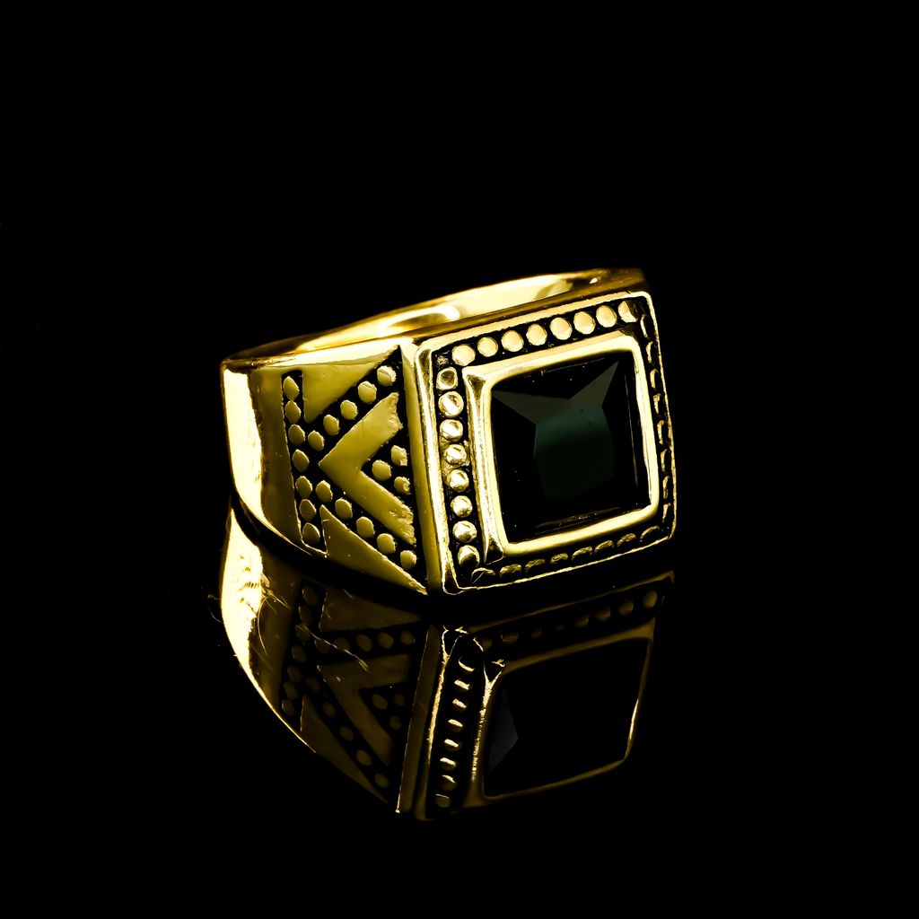 Nhẫn Inox hình chữ v - đen – UHA jewels & accessories