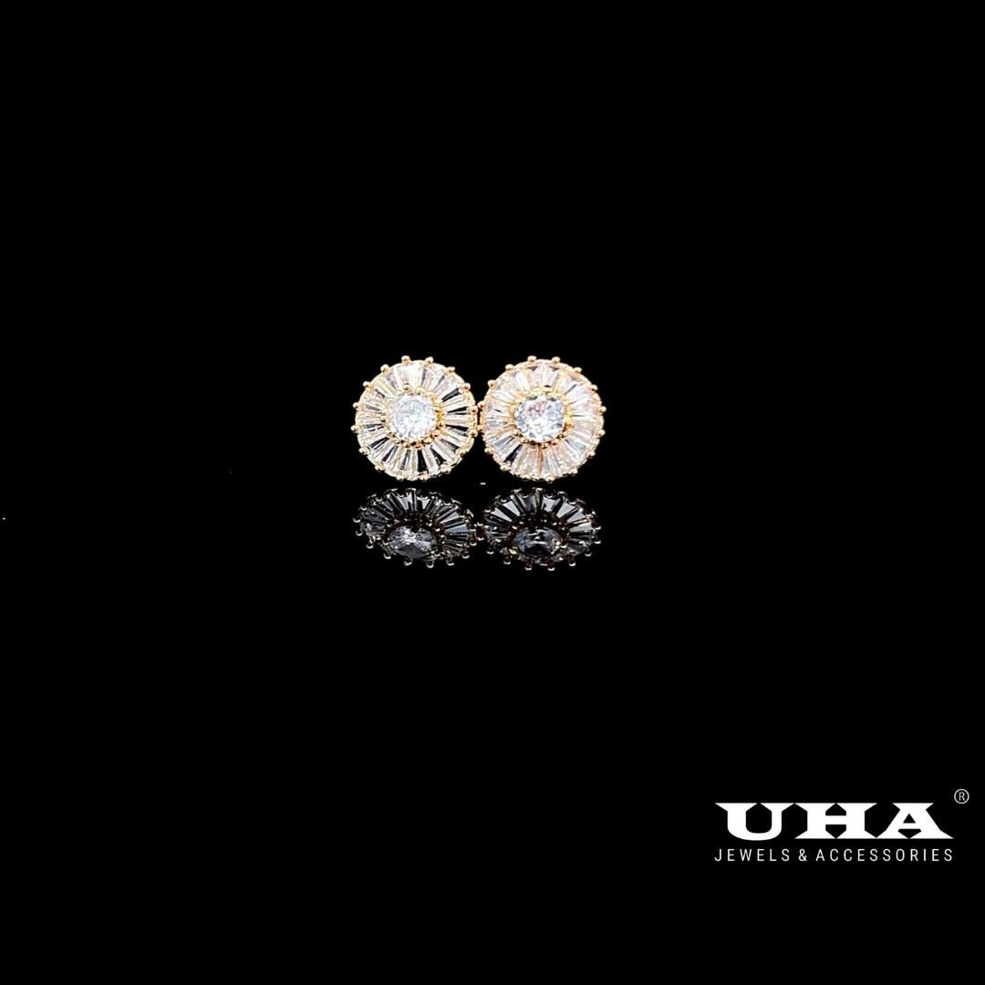 B1621 Bông tai nữ đính đá bagutte cao cấp sáng lấp lánh UHA