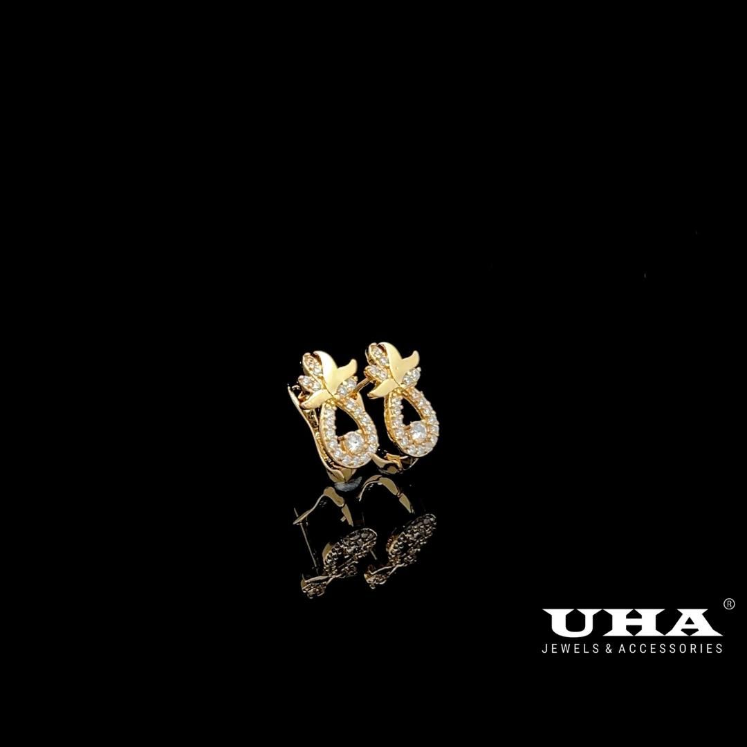 B1625 Bông tai nữ thiế kế tinh tế đính đá sáng lấp lánh UHA