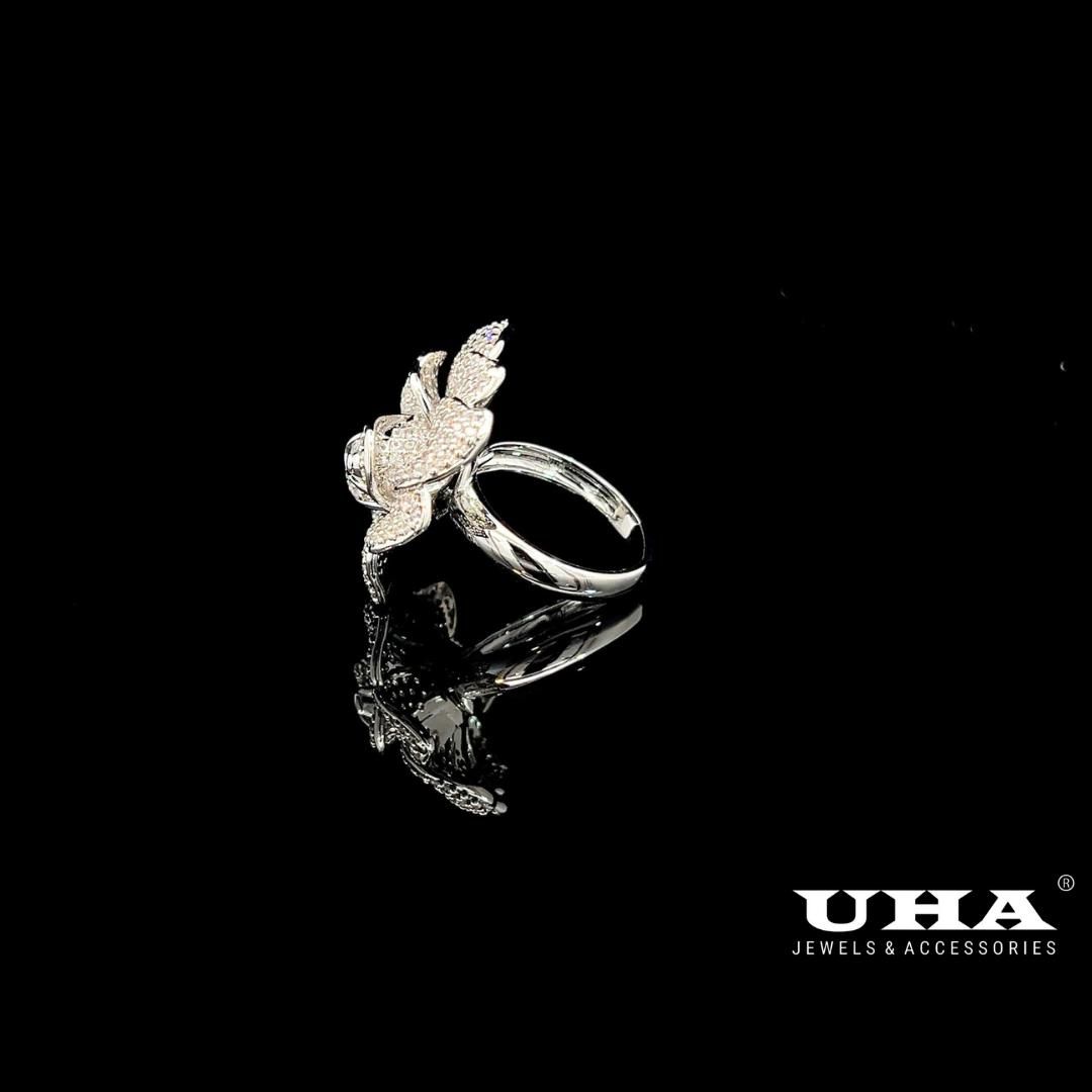 N29 Nhẫn nữ đính đá cao cấp thiết kế sang trọng UHA Women