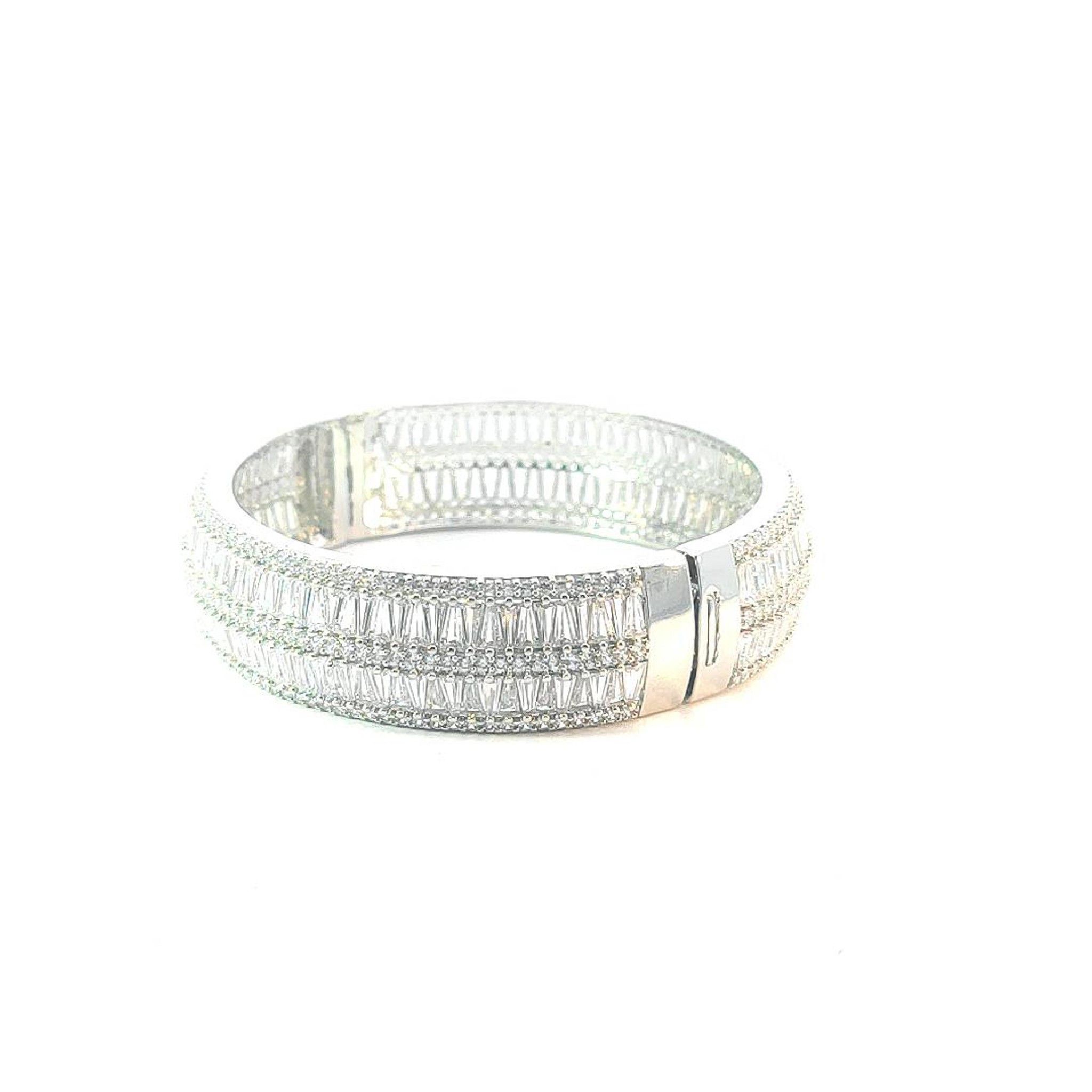 V467 - Vòng tay nữ UHA, lắc tay bền màu thiết kế cao cấp sáng lấp lánh Phụ Kiện Móc Khoá