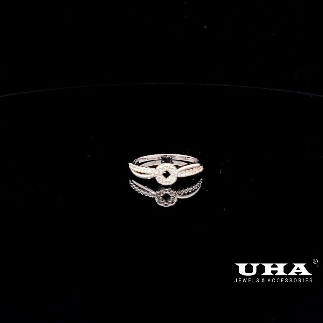 N1244 Nhẫn nữ đính đá CZ cao cấp thiết kế tinh tê nhẹ nhàng cá tính UHA Women