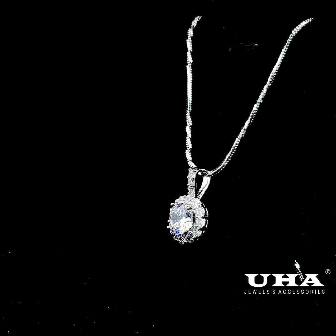 M1350 - Mặt và Dây chuyền nữ mạ vàng kiểu dáng sang trọng UHA