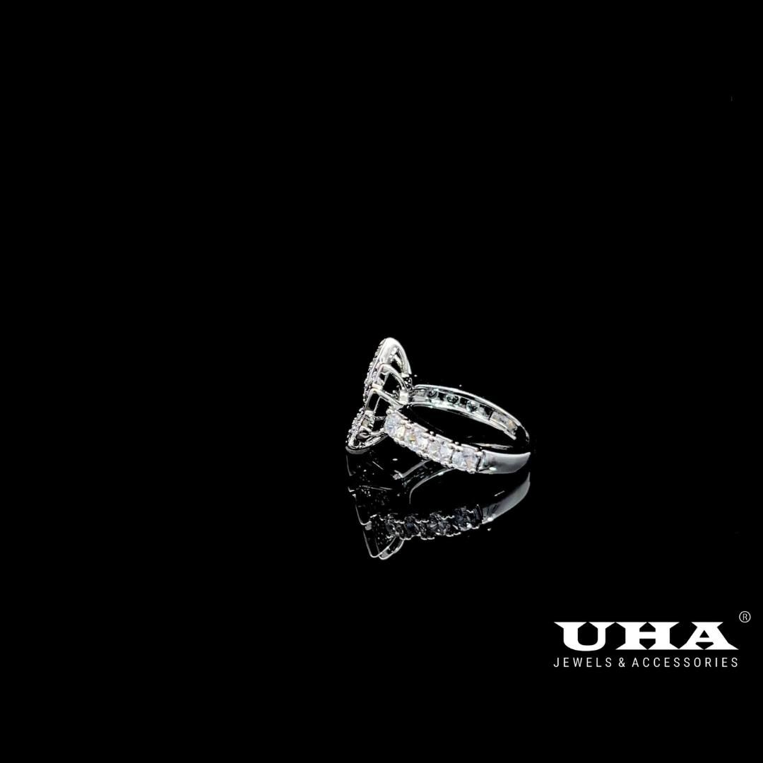 N1300 Nhẫn nữ thiết kế sang trọng đính đá CZ cao cấp sáng lấp lánh UHA Women