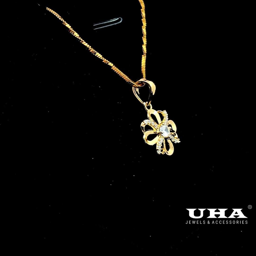 M1658 Mặt và dây chuyền nữ thiết kế kiểu hoa, đính đá sáng lấp lánh UHA