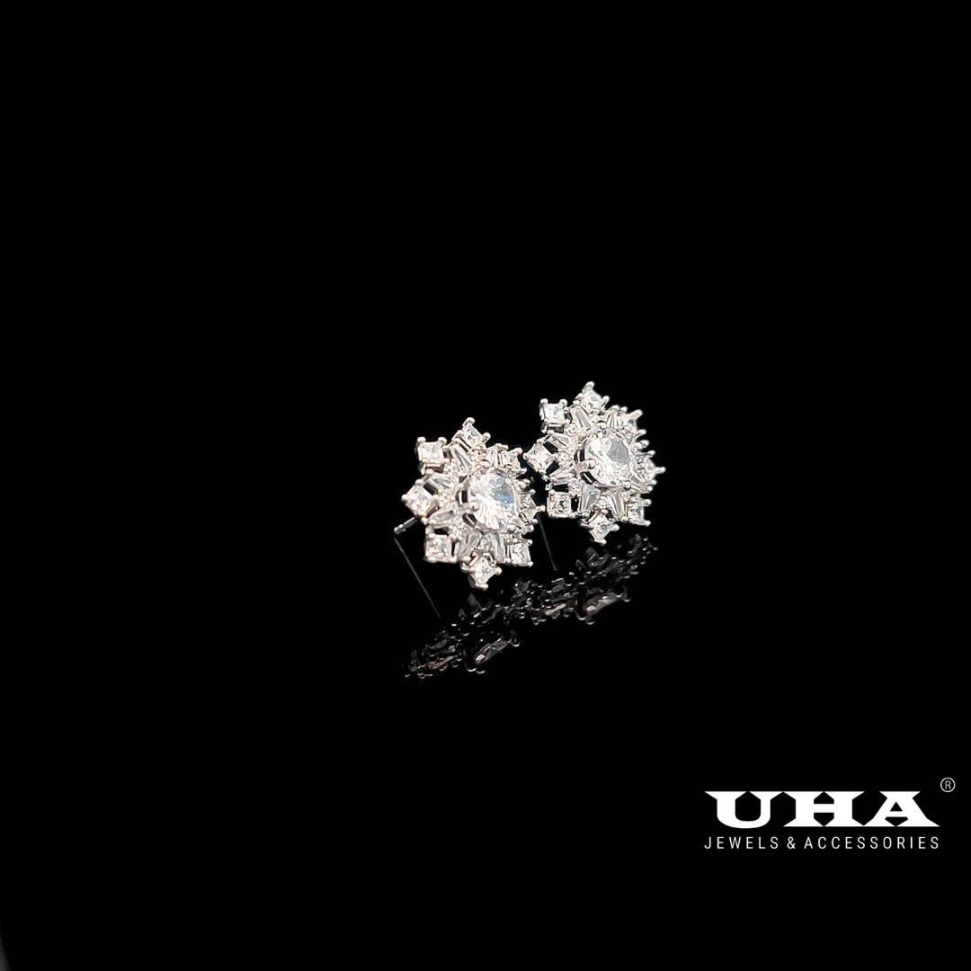 B1599 Bông tai nữ đính đá CZ cao cấp thiết kế tinh xảo UHA