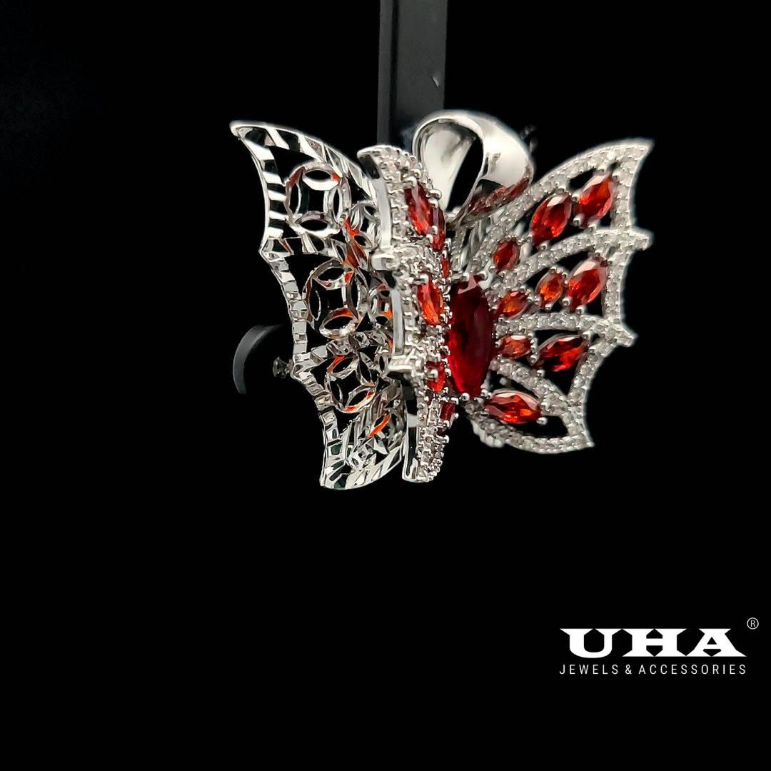 M1573 Mặt dây chuyền nữ kiểu cánh bướm đính đá màu phong thủy siêu xinh UHA