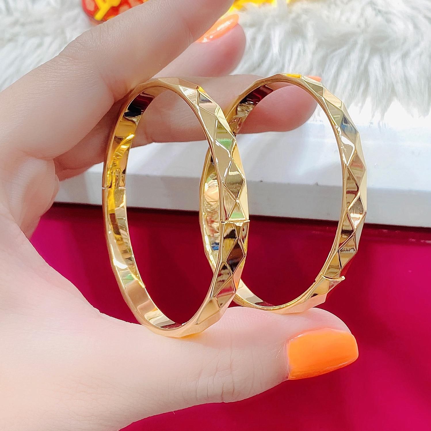VT01 Vòng tay nữ thiết kế tinh tế nhẹ nhàng,sang trọng quý phái UHA