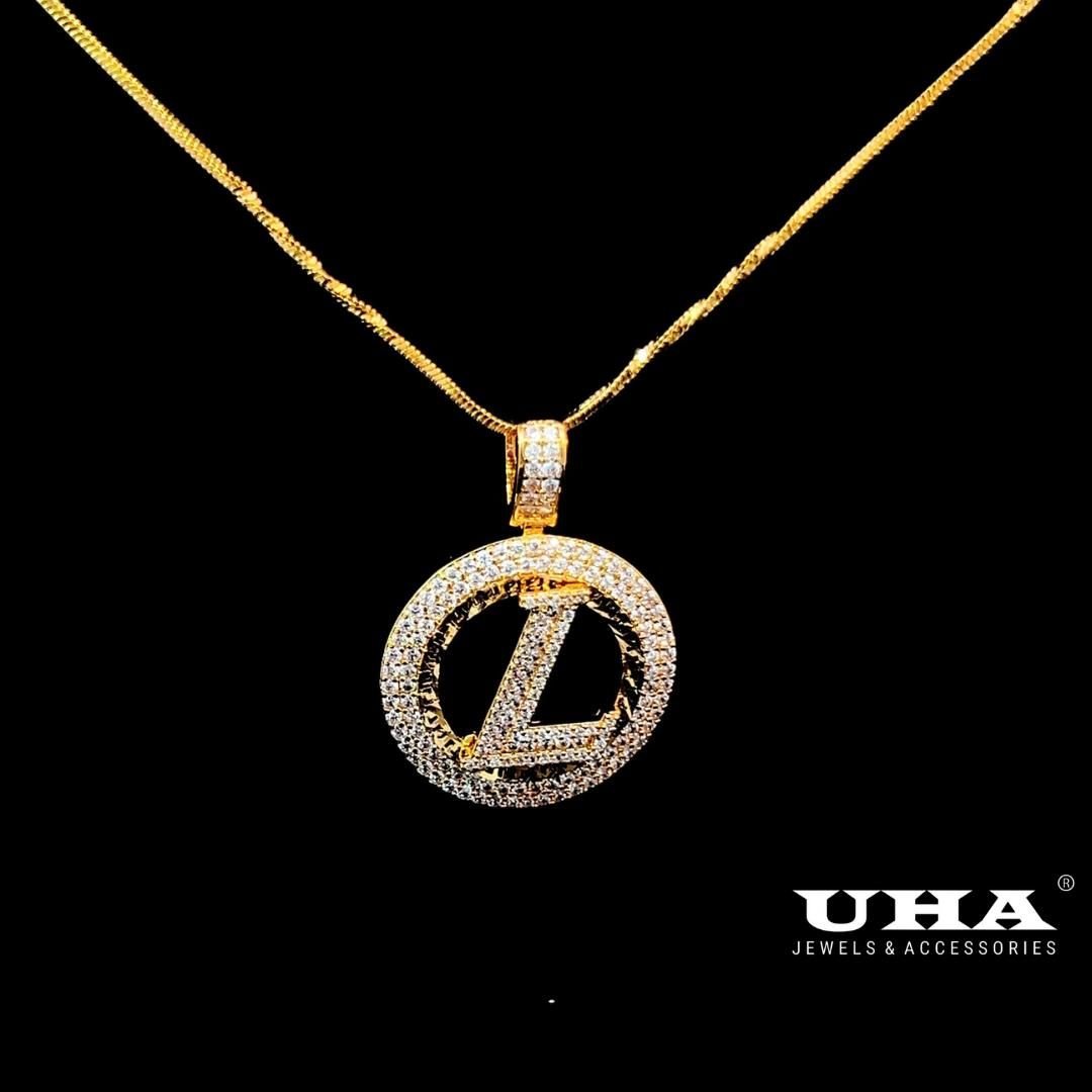 M1440 Mặt dây chuyền nữ mạ vàng kiểu dáng sang trọng UHA Women
