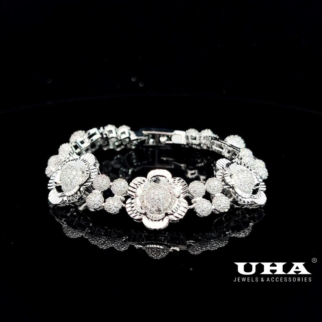 L635 Lắc tay nữ thiết kế tinh tế đính đá sáng lấp lánh UHA