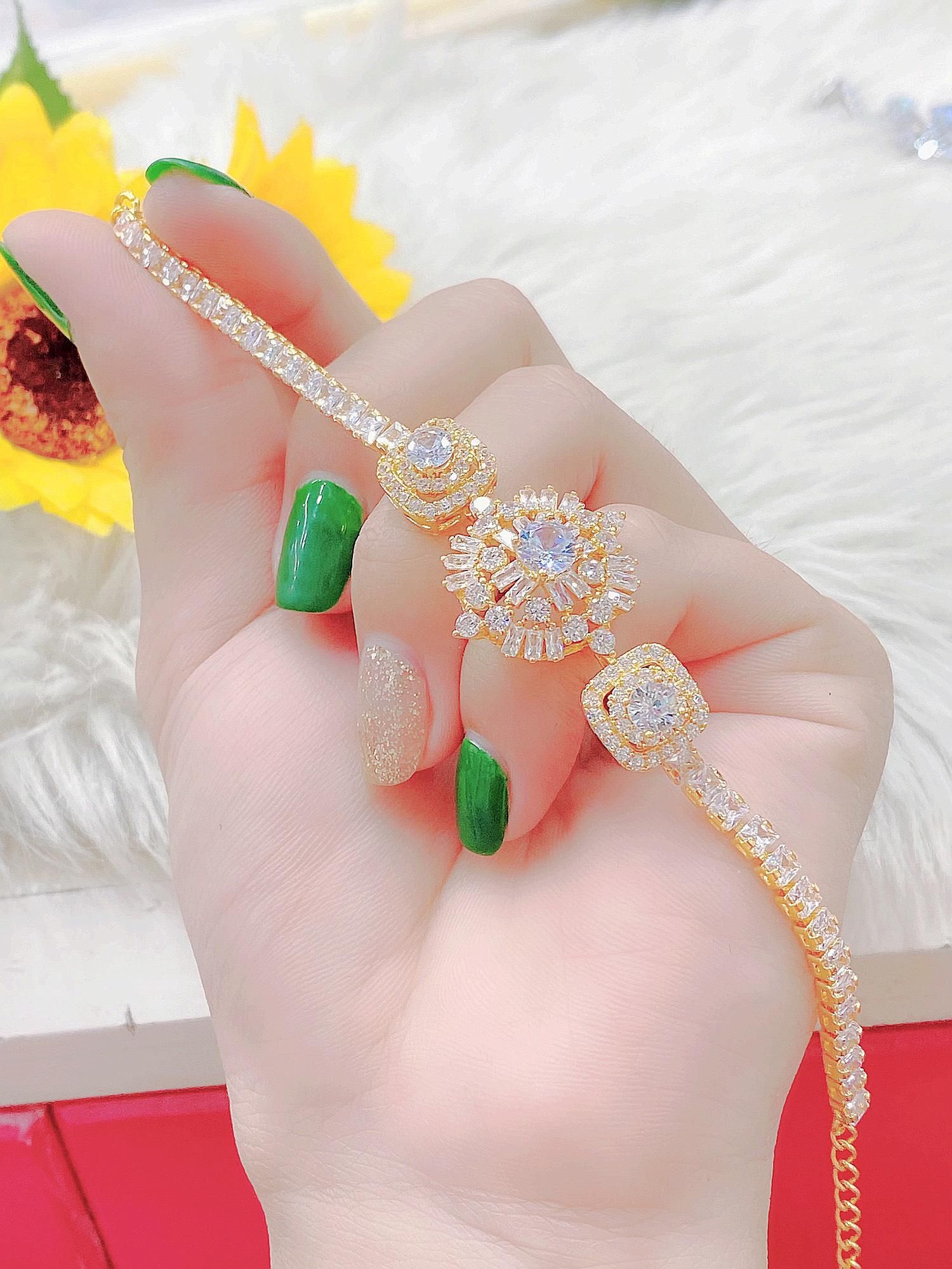 Lắc Tay Nữ  Vàng Trắng Sang Trọng UHA L458