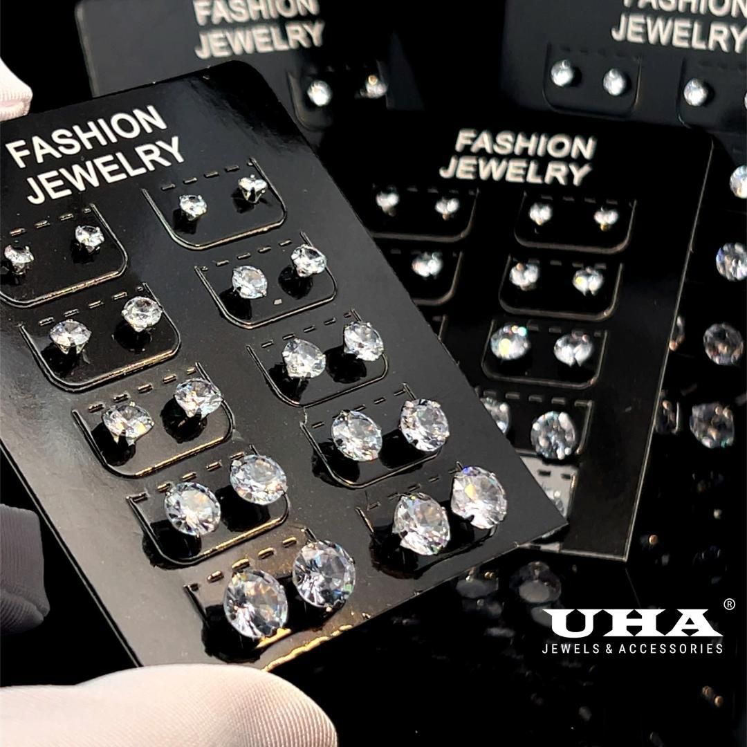 Vỉ bông tai inox 10 đôi các kích cỡ 3-7ly UHA