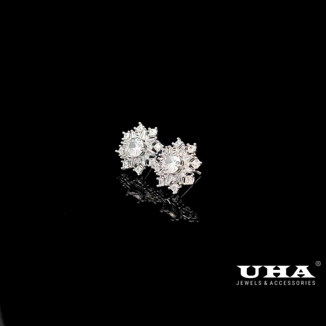 B1599 Bông tai nữ đính đá CZ cao cấp thiết kế tinh xảo UHA