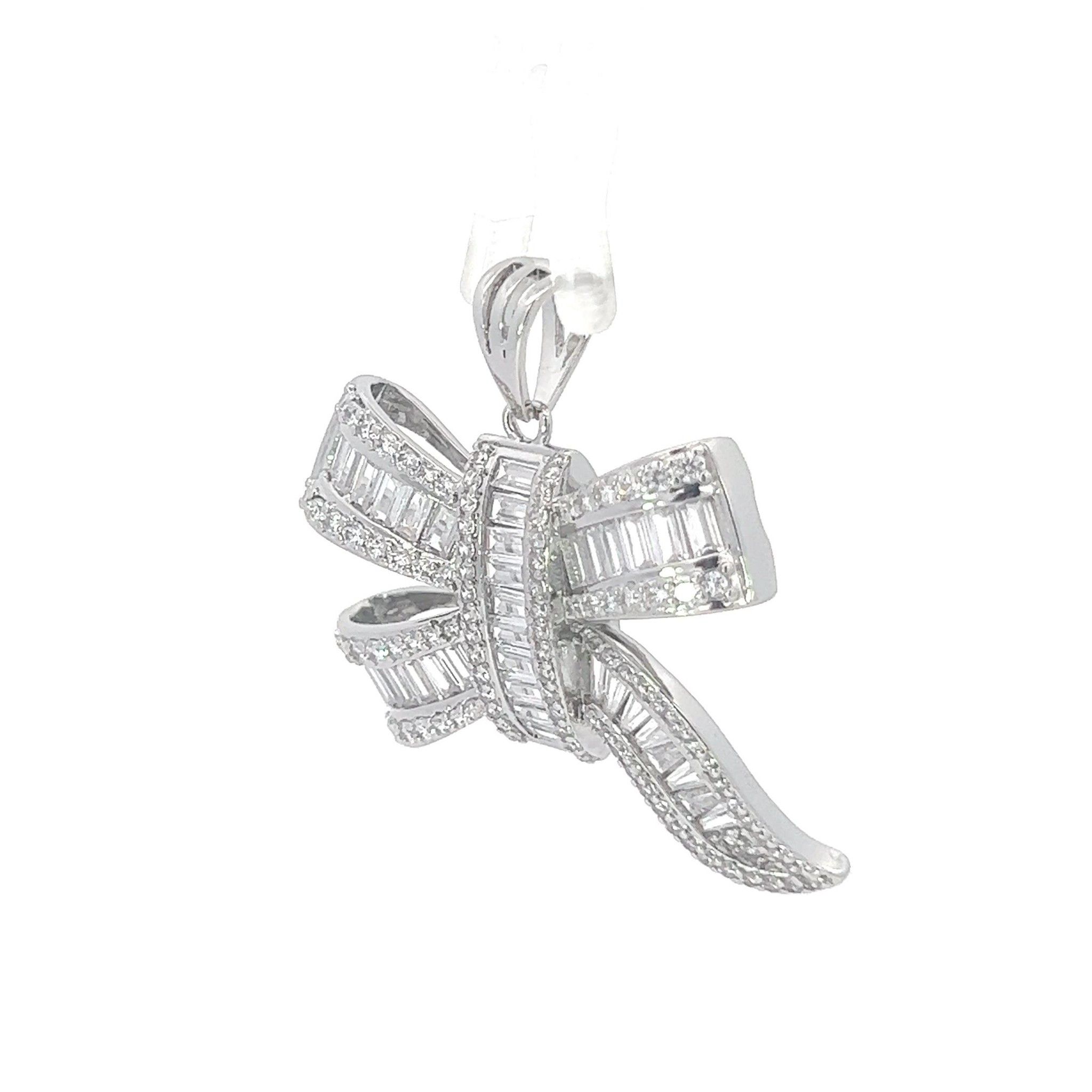 M1536 UHA - Mặt dây chuyền nữ  kiểu dáng sang trọng Women