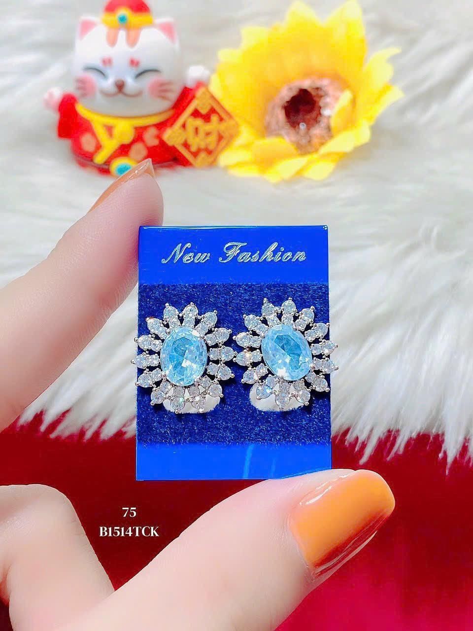 B1514 Bông tai nữ đính đá oval sáng lấp lánh UHA Women Hoa Tai Voan Voi