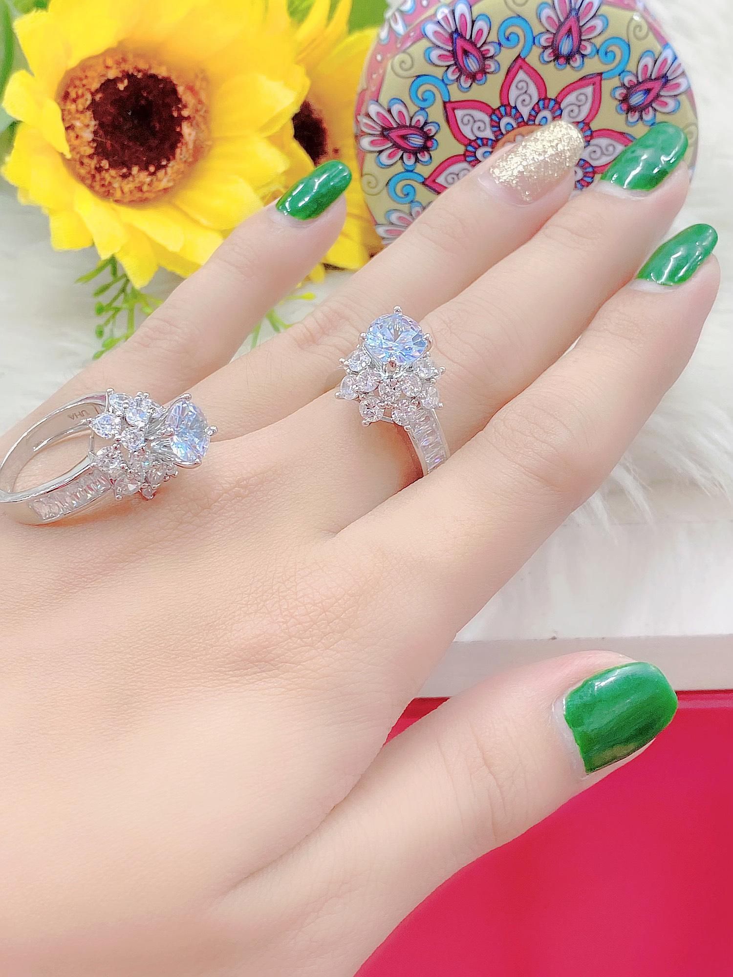 N655 - Nhẫn nữ đính  đá CZ cao cấp- vàng trắng sang trọng