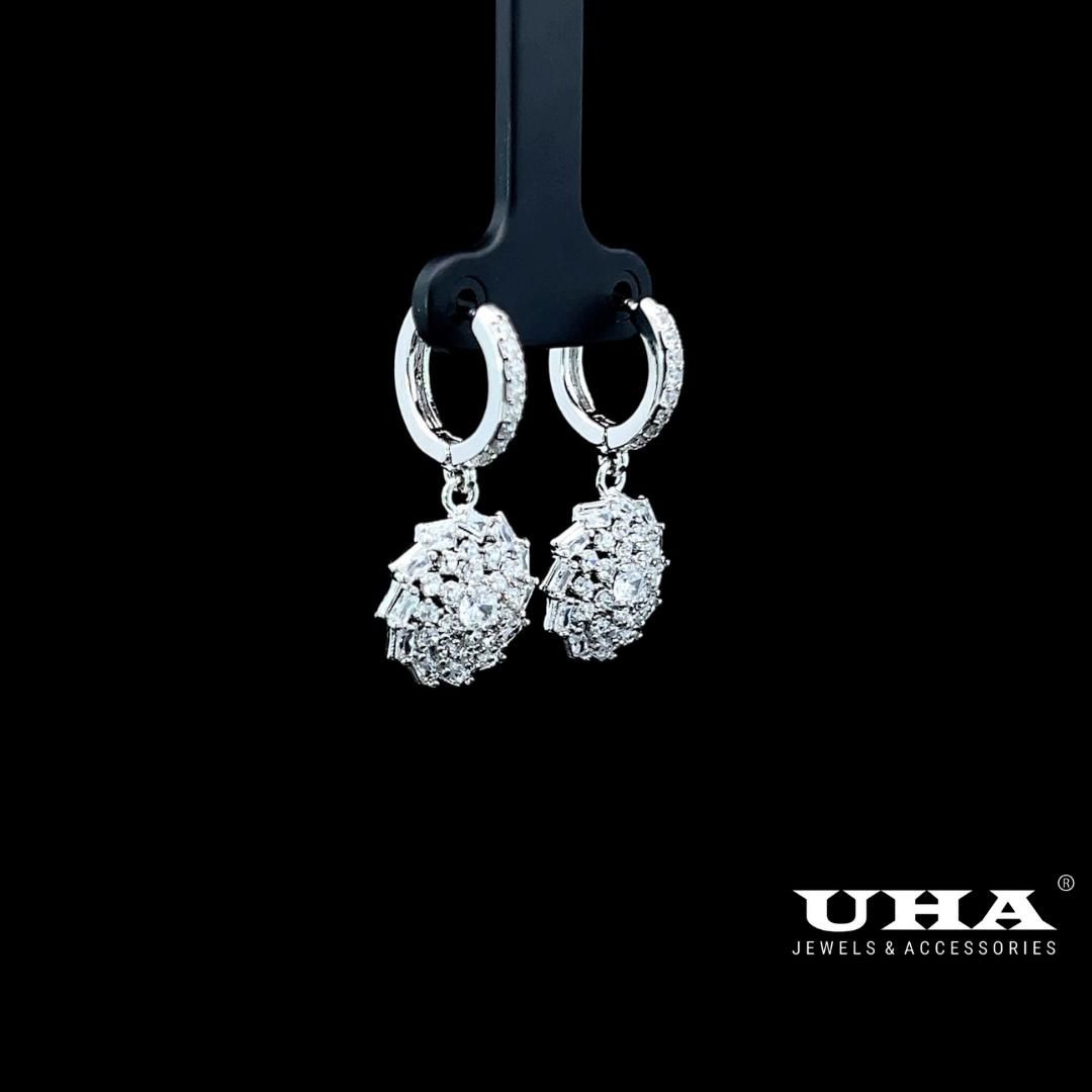 B1624 Bông tai nữ đính đá bagutte cao cấp sang trọng tinh tế UHA