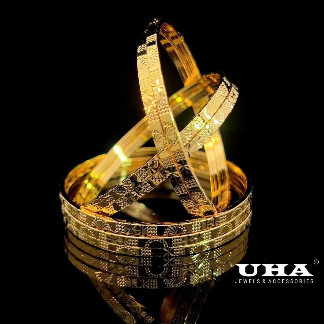 KV19 Vòng xi men nữ chạm khắc tinh tế  sang trọng bản 2,5ly UHA Phụ Kiện