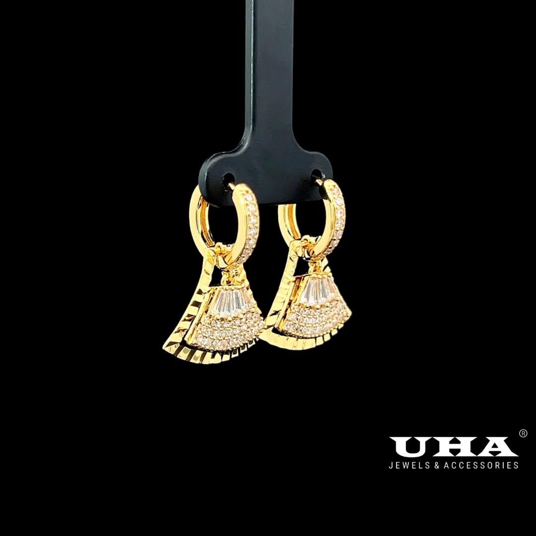 B1608 Bông tai nữ thiết kế sang trọng đính đá bagutte cao cấp sáng lấp lánh UHA- TẶNG KÈM HỘP Women Hoa Tai