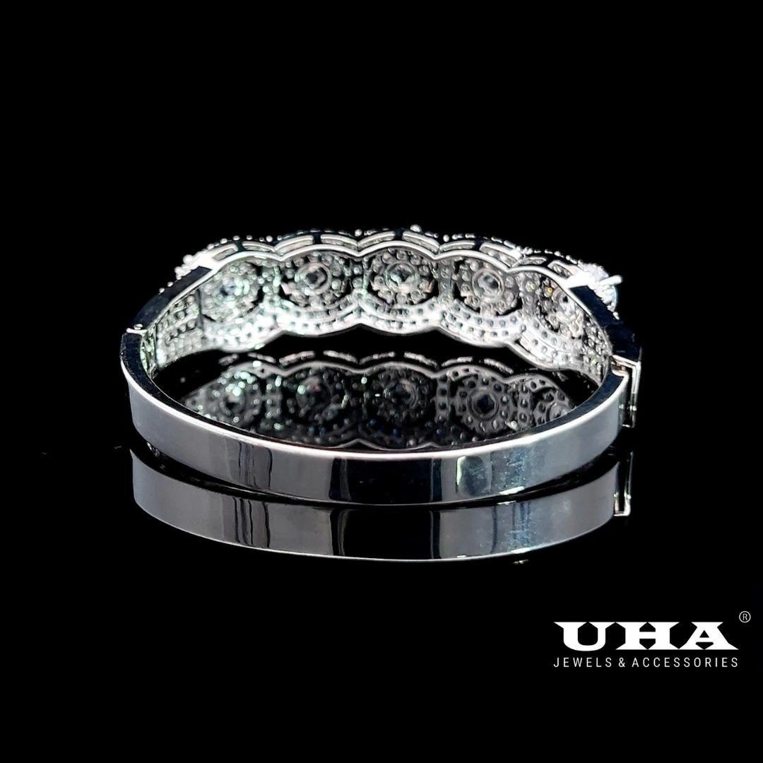 V339 Vòng tay nữ đính đá cz cao cấp sáng lấp lánh UHA Phụ Kiện